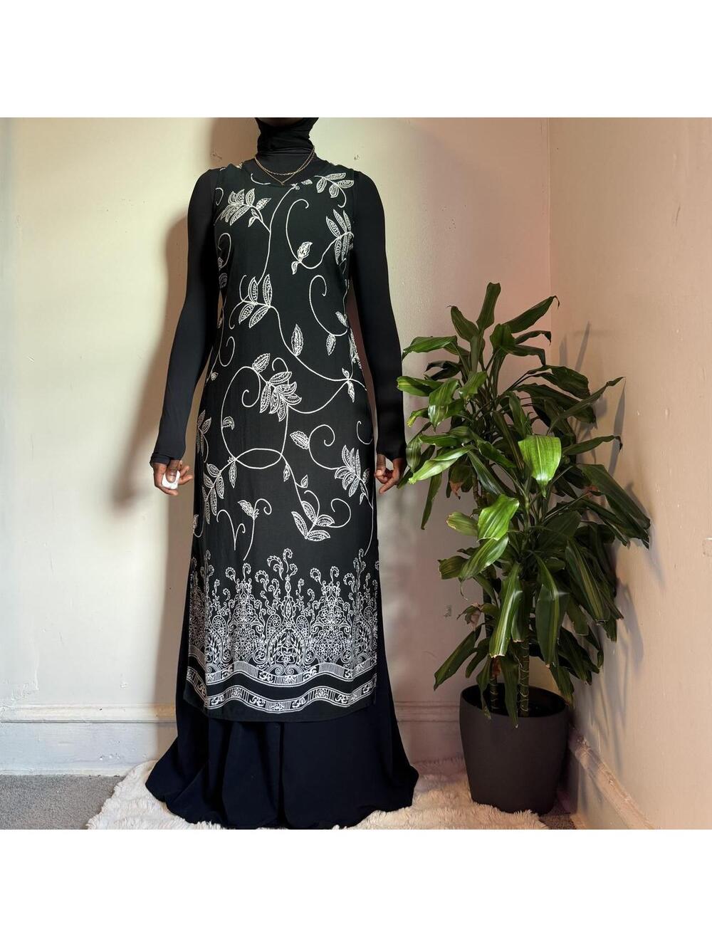 90s Whimsigoth Floral Paisley Border Print Sleeveless Maxi Dress Tie Back size L